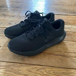 Under Armour Men's All-Black Athletic Sneakers Surge